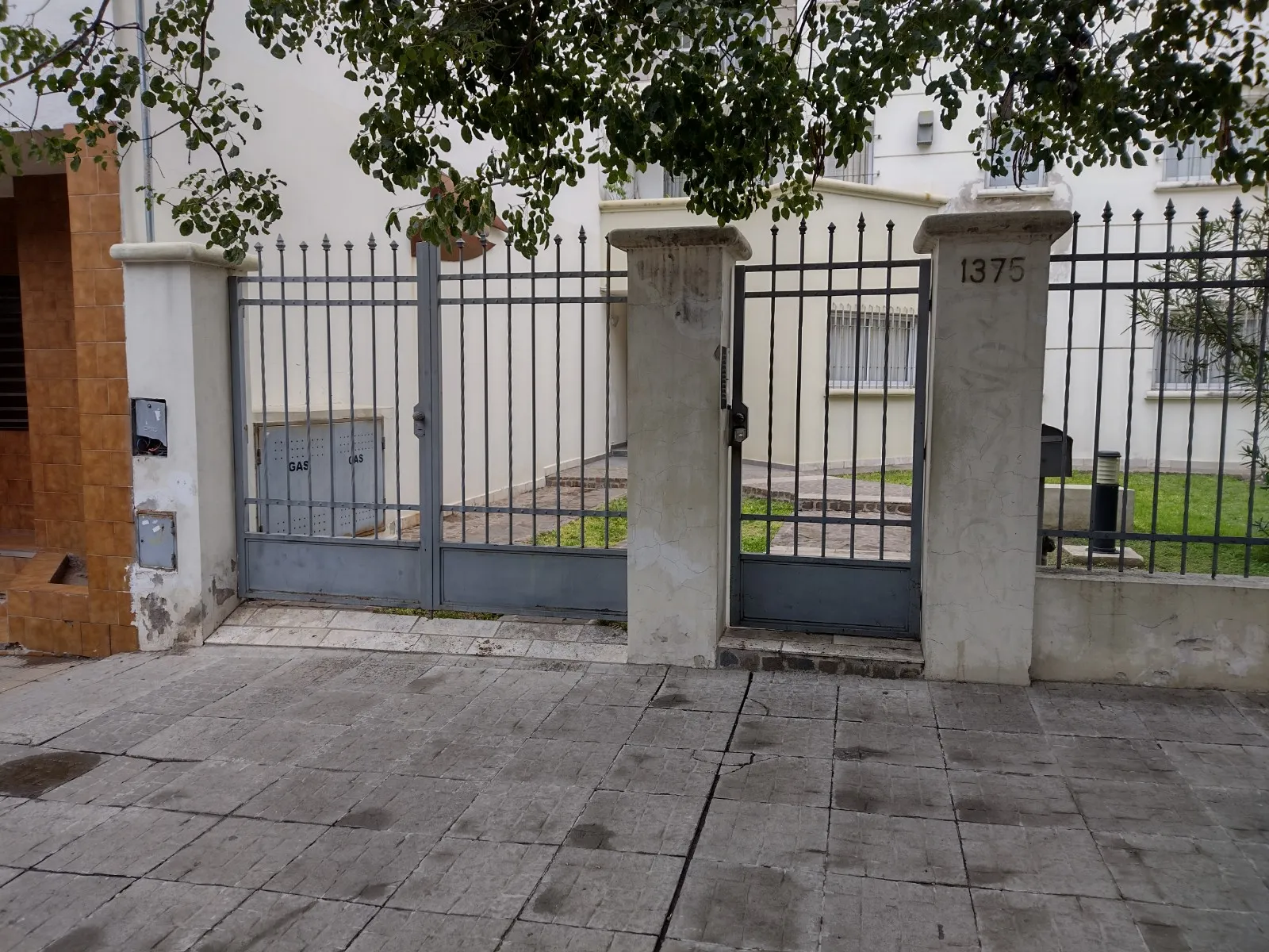 Avellaneda 1375 2°P ext. IMPECABLE