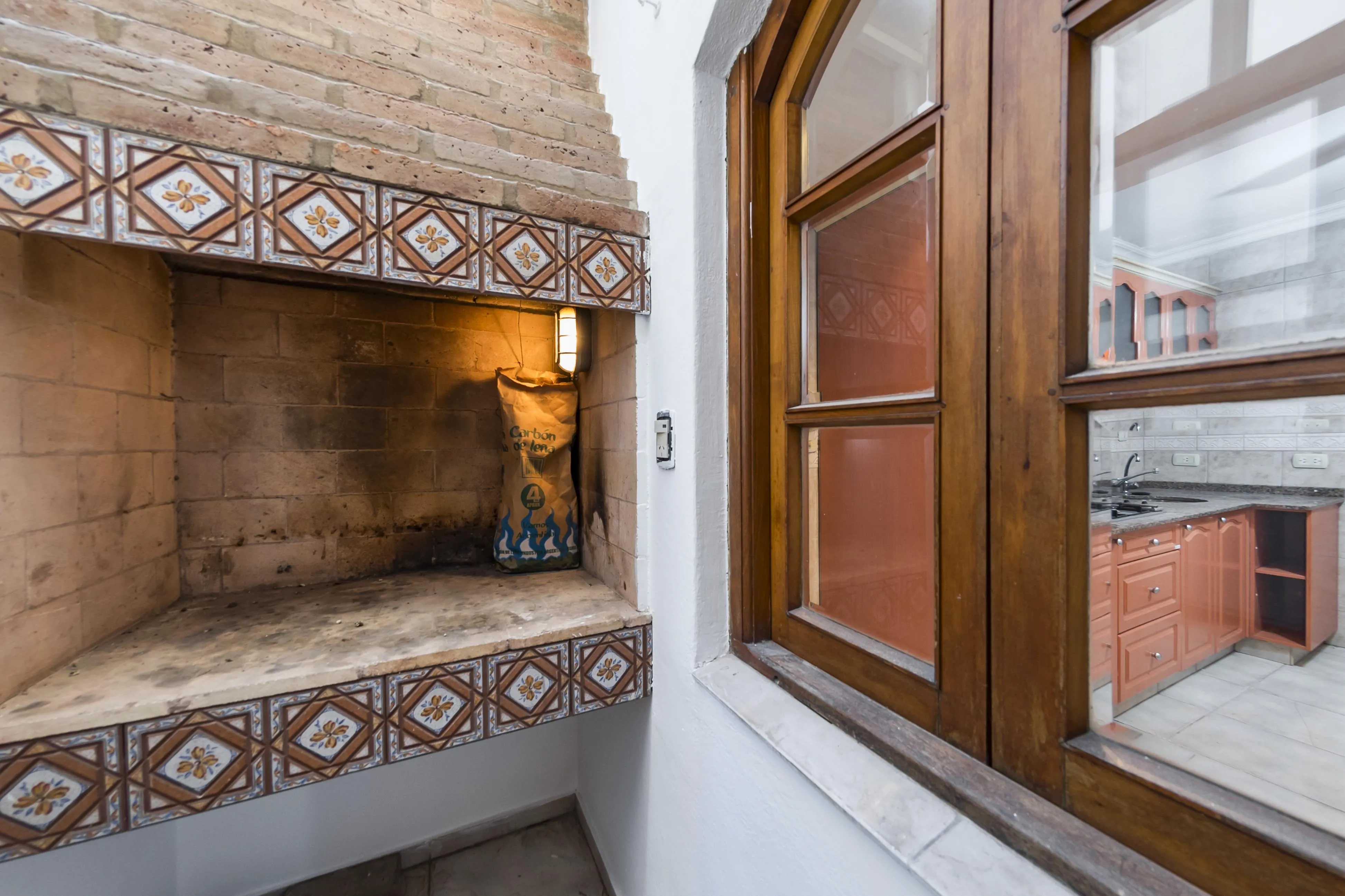 Venta - Nueva Córdoba - 2 dormitorios con cochera - a metros del Parque Sarmiento! (GV)