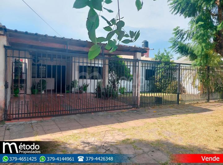 Casa · 325m² · 4 Dormitorios · 2 Cocheras