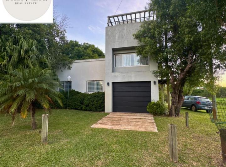 Casa · 140m² · 5 Ambientes · 1 Cochera