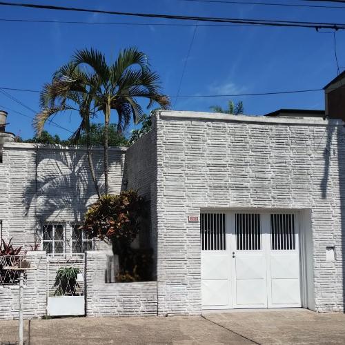 Casa · 150m² · 6 Ambientes · 1 Cochera