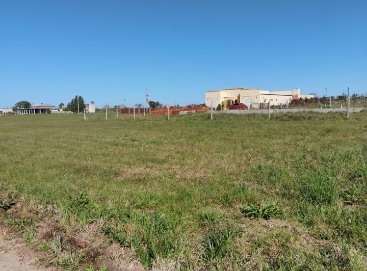 Terreno · 861m²