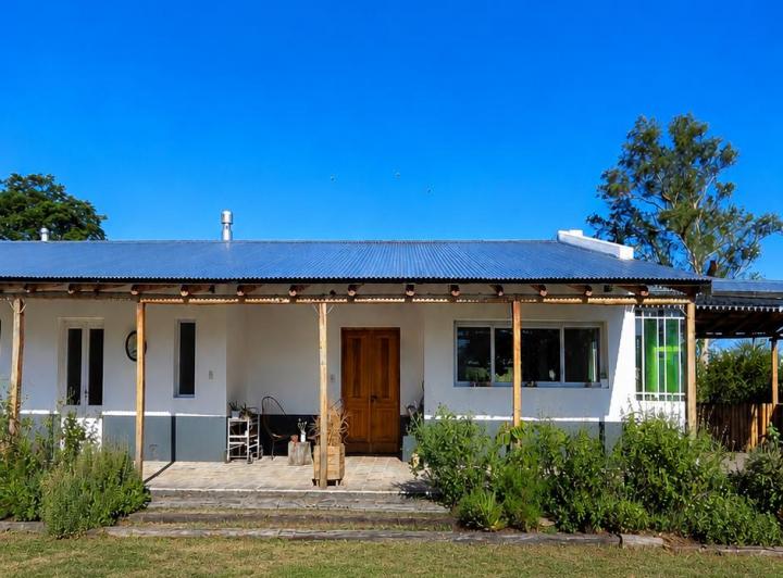 Casa · 220m² · 5 Ambientes · 2 Cocheras