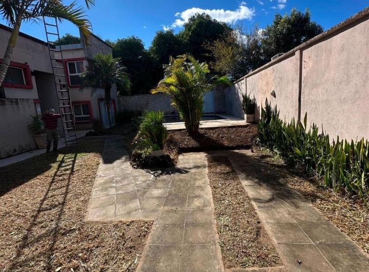 Casa · 100m² · 8 Ambientes
