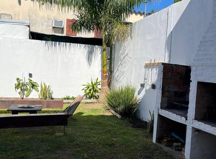 Casa · 90m² · 4 Ambientes · 1 Cochera