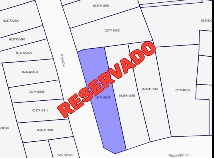 Terreno · 618m²