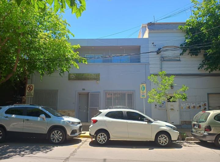 Casa · 180m² · 13 Ambientes