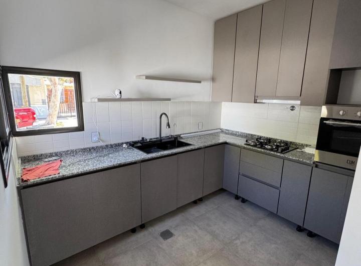 Casa · 300m² · 5 Ambientes · 1 Cochera