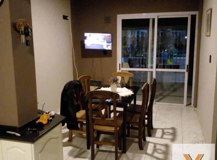 Casa · 350m² · 6 Ambientes · 4 Cocheras