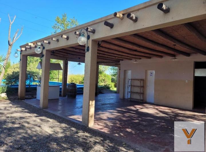 Casa · 250m² · 5 Ambientes