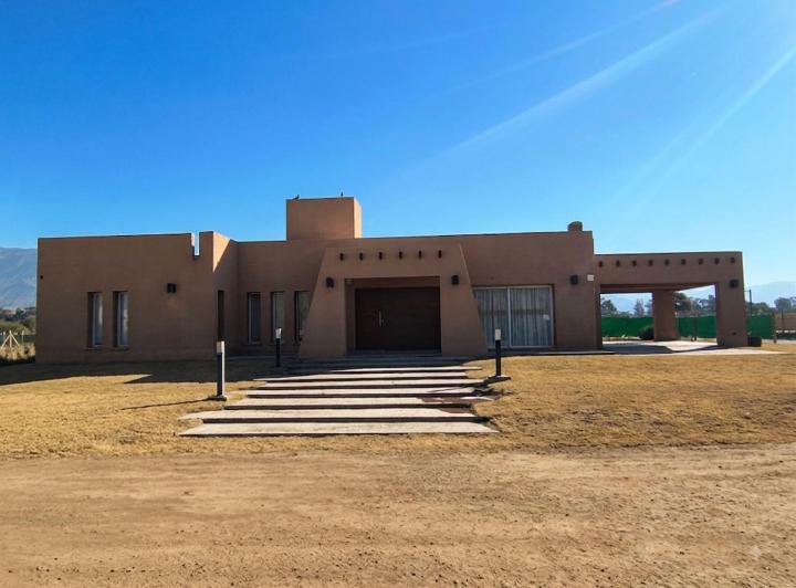 Casa · 150m² · 4 Ambientes · 1 Cochera