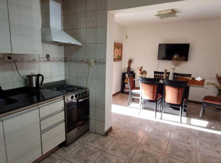 Casa · 120m² · 5 Ambientes · 2 Cocheras