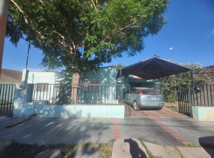 Casa · 445m² · 5 Ambientes · 2 Cocheras