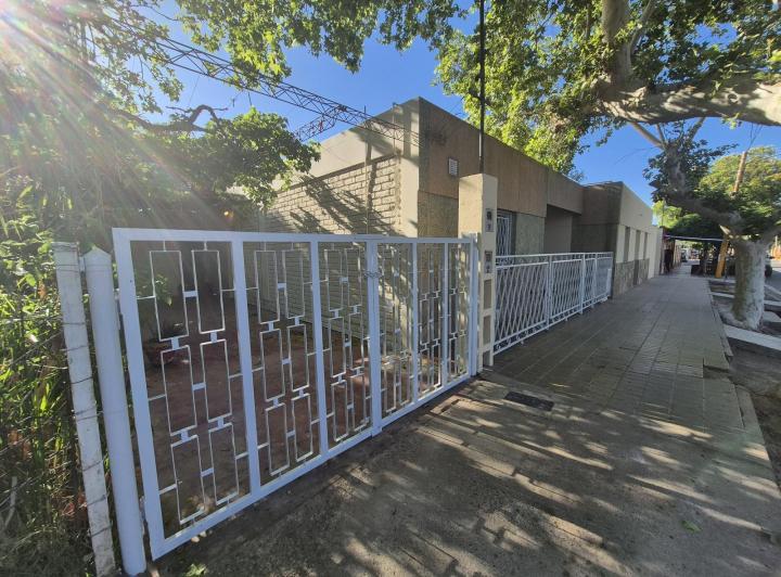 Casa · 80m² · 4 Ambientes · 1 Cochera