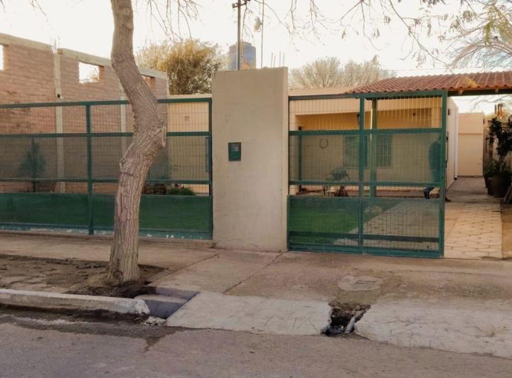 Casa · 200m² · 5 Ambientes · 2 Cocheras