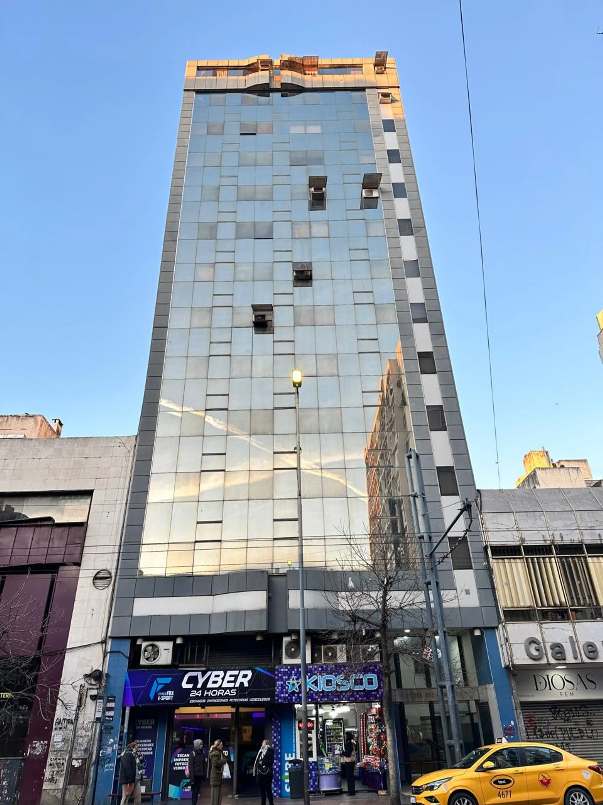 DEPARTAMENTO CENTRO CORDOBA AV COLON Y GENERAL PAZ 1 DORMI PISO 7º INVERSION VENTA