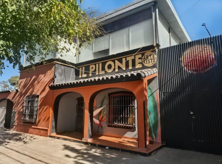 Local comercial · 300m² · 8 Ambientes