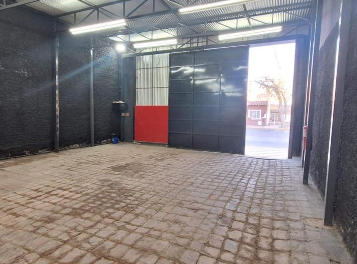 Bodega-Galpón · 172m²