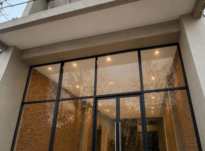 Local comercial · 855m²