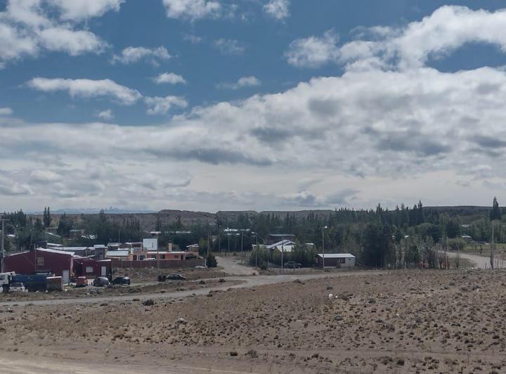 Terreno · 886m²