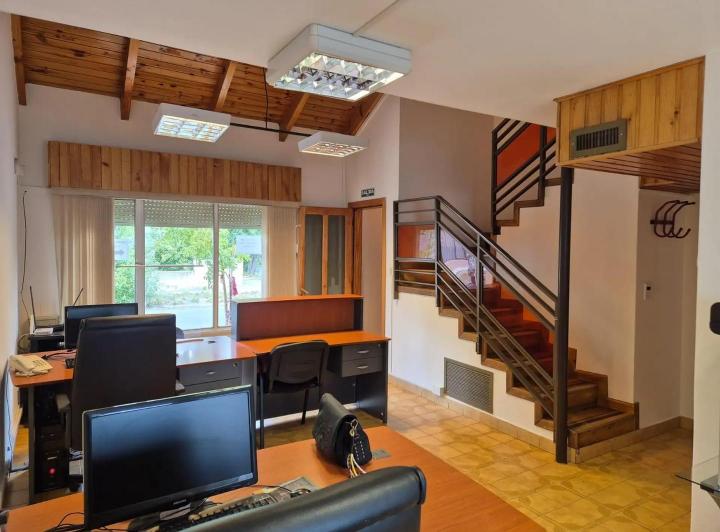 Casa · 130m² · 4 Ambientes · 1 Cochera