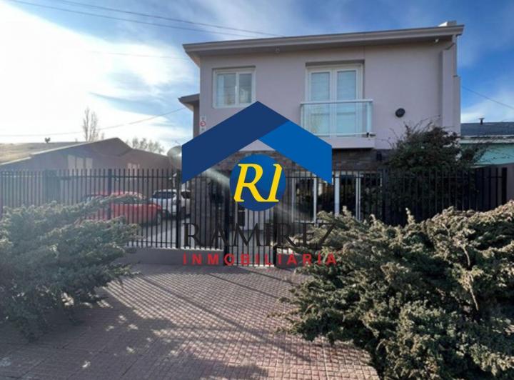 Casa · 400m² · 5 Dormitorios