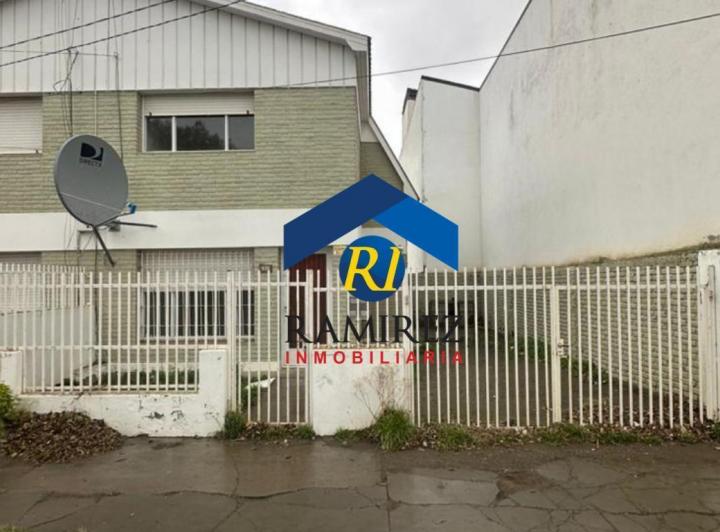 Casa · 204m² · 2 Dormitorios