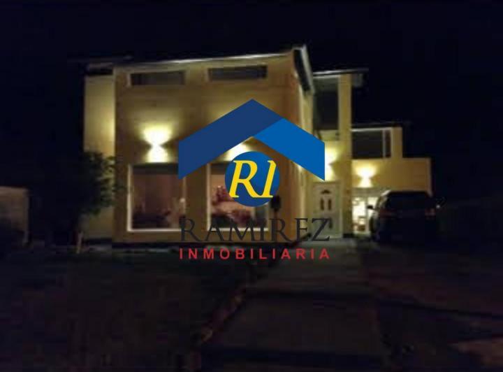 Casa · 302m² · 3 Dormitorios