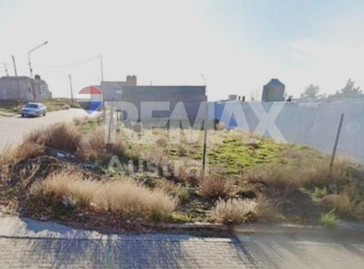 Terreno · 242m²