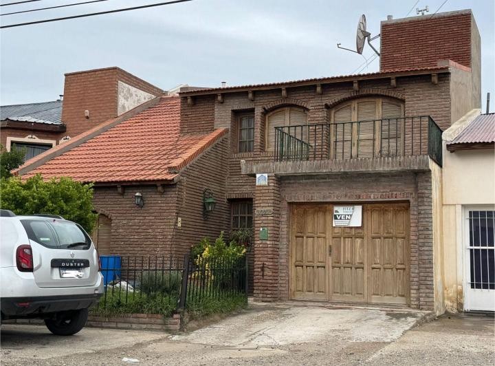 Casa · 160m² · 5 Ambientes