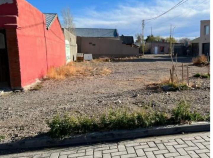 Terreno · 232m²