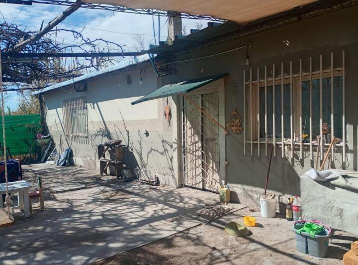 Casa · 220m² · 4 Ambientes · 1 Cochera
