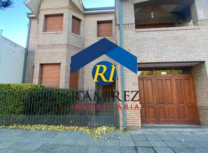Casa · 336m² · 4 Dormitorios