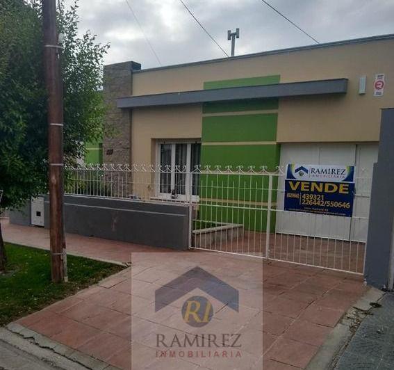 Casa · 2 Dormitorios · 1 Cochera