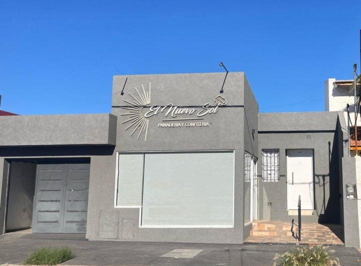 Local comercial · 153m²