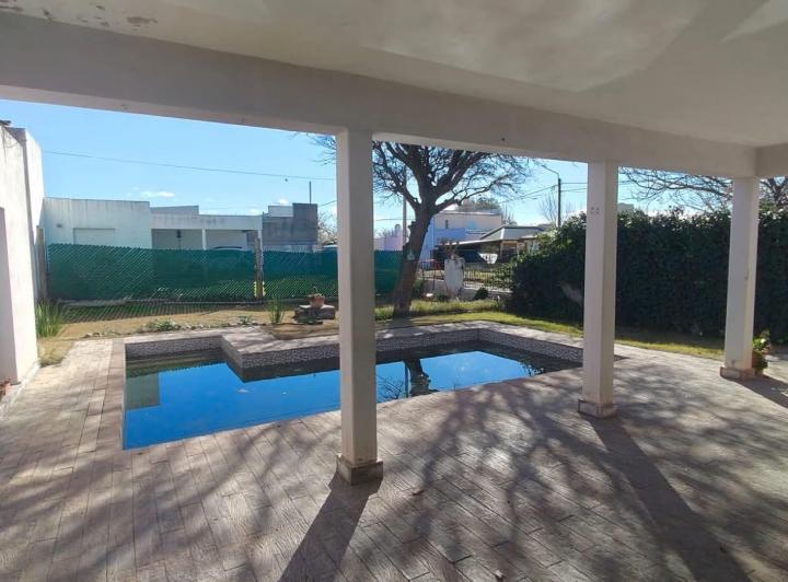 Casa · 130m² · 4 Ambientes · 1 Cochera
