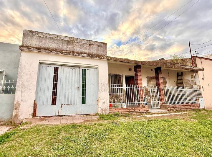 Casa · 74m² · 3 Ambientes · 1 Cochera