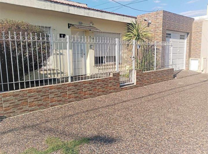Casa · 140m² · 5 Ambientes · 1 Cochera