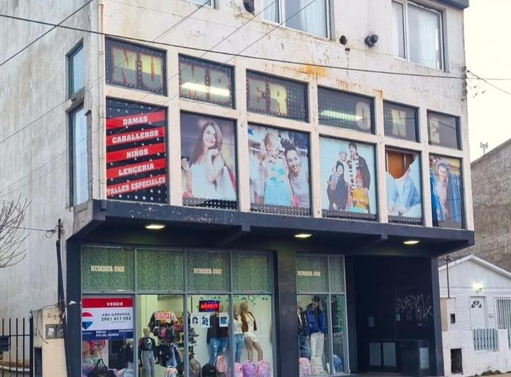 Local comercial · 426m²