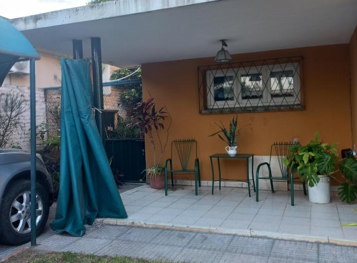 Casa · 180m² · 5 Ambientes · 1 Cochera