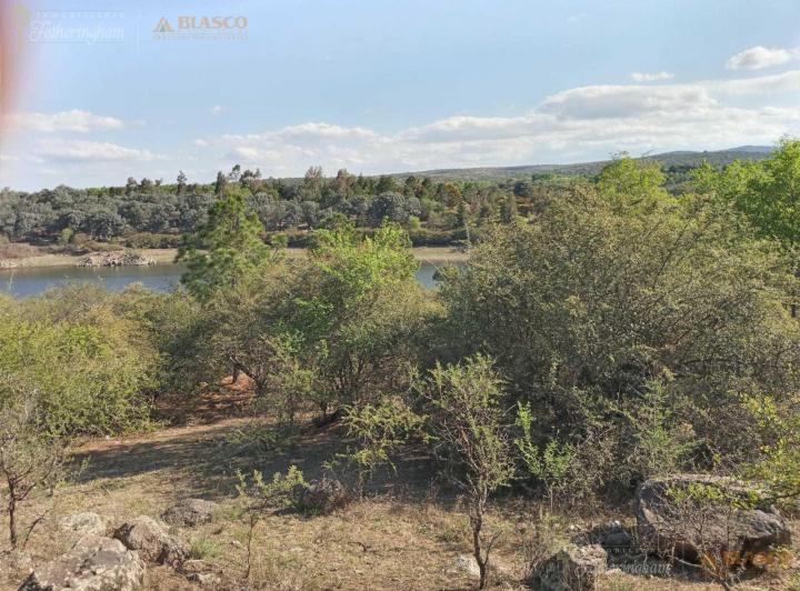 Terreno · 2571m²
