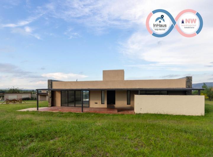 Casa · 160m² · 4 Ambientes · 1 Cochera