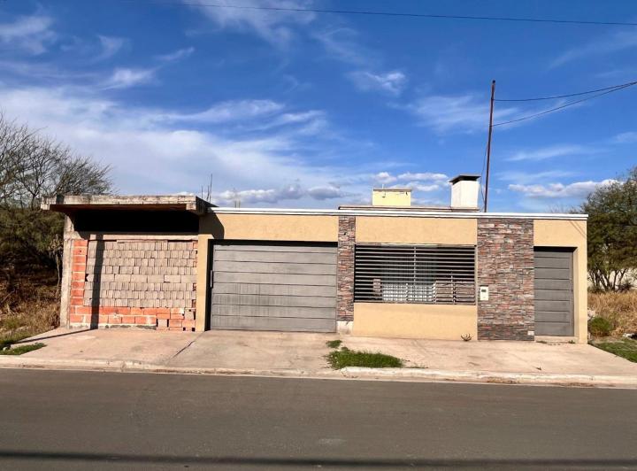 Casa · 80m² · 4 Ambientes · 1 Cochera