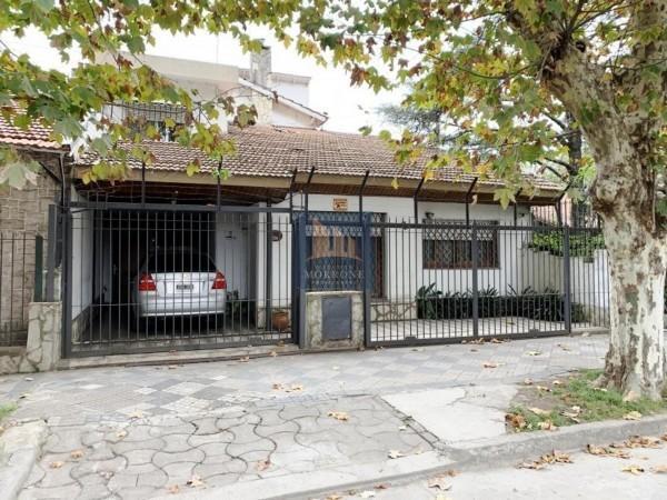 Casa · 220m² · 5 Dormitorios