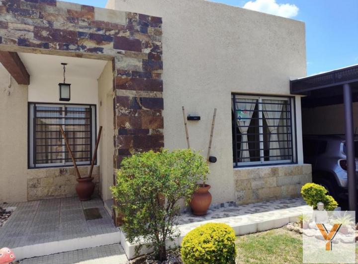 Casa · 183m² · 3 Ambientes · 2 Cocheras