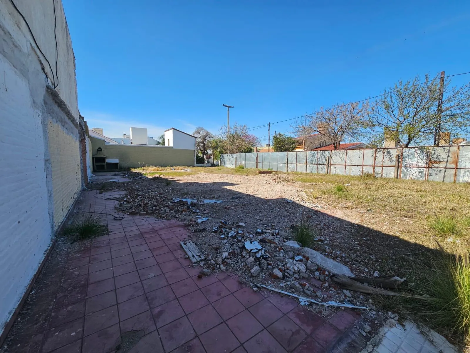 LOTE EN BARRIO URCA