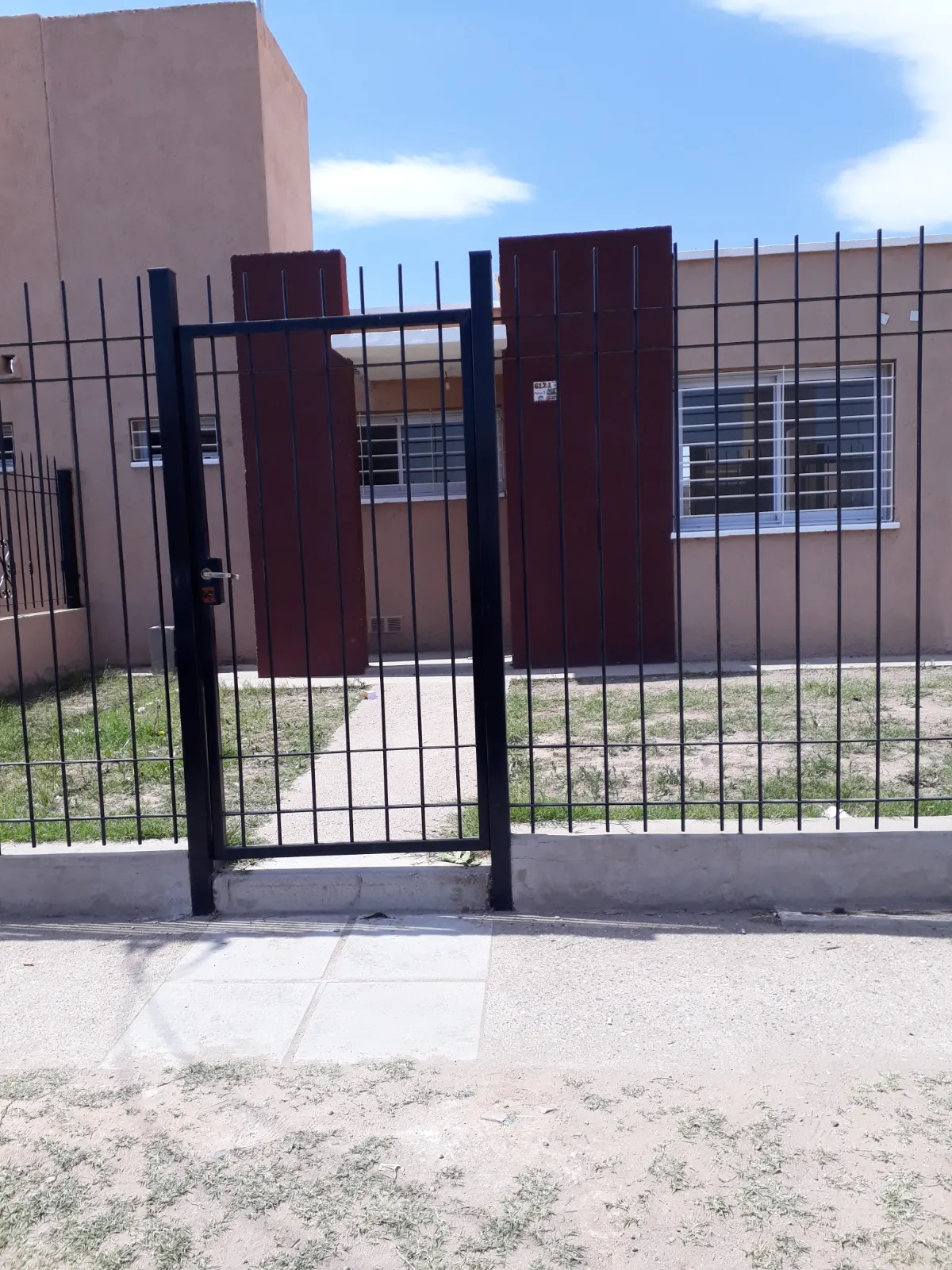 CASA EN ALQUILER HORIZONTE