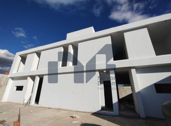 Casa · 129m² · 4 Ambientes · 2 Cocheras