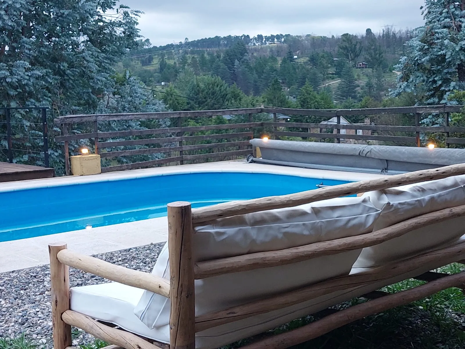 VENTA  HERMOSA CASA 5 DORM PILETA EN YACANTO CALAMUCHITA