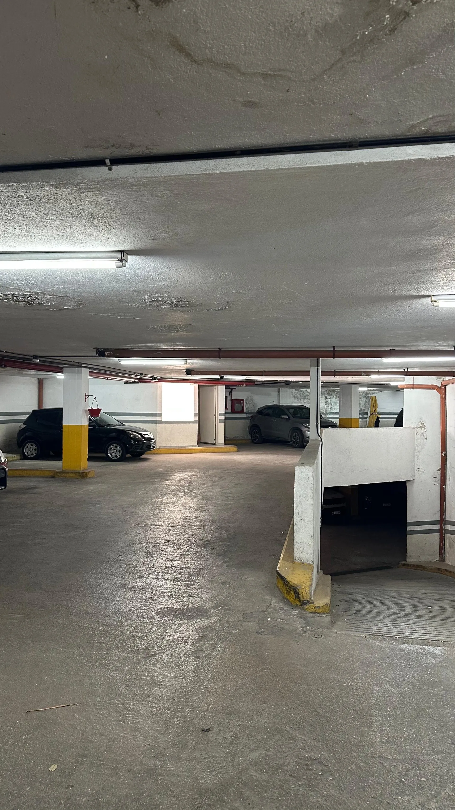 Cochera en venta dentro del triángulo de Nueva Córdoba!